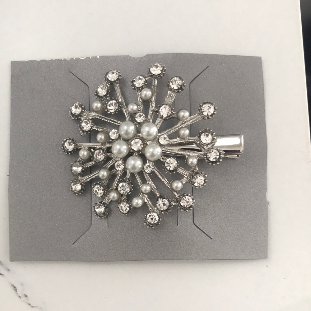 Silver Pearl & Crystal Burst Hair Clip